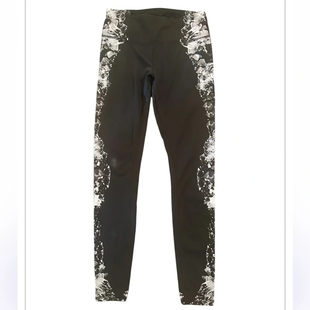 ALO Yoga Black and White Leggings with Pattern Size Small
